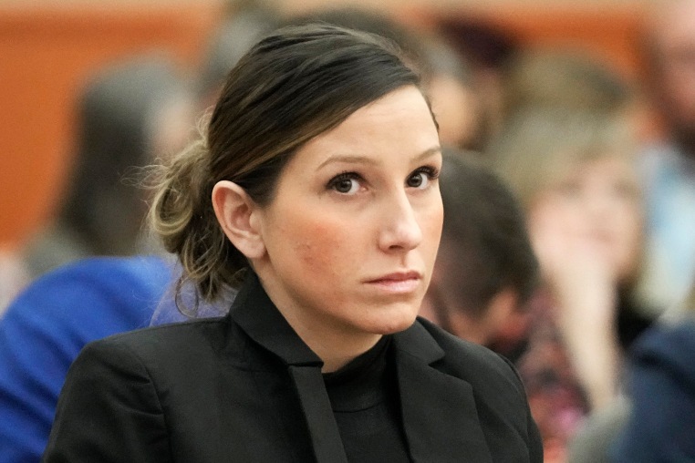 An evidentiary hearing is set for Richins, an Utah woman who wrote a children's book about coping with grief after her husband's death and was later accused of fatally poisoning him. 