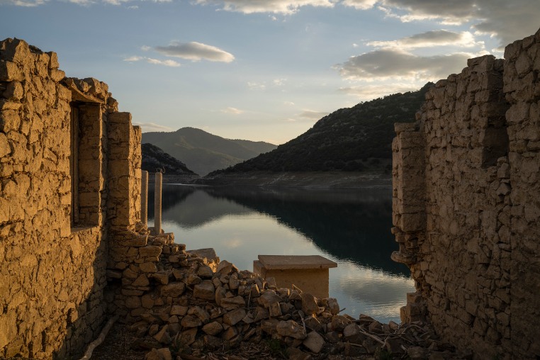 Abandoned buildings of the sunken village of Kallio in western Greece have recently re-emerged after the level of the artificial lake of Mornos, Athens' main reservoir, dropped considerably due to a prolonged drought. 