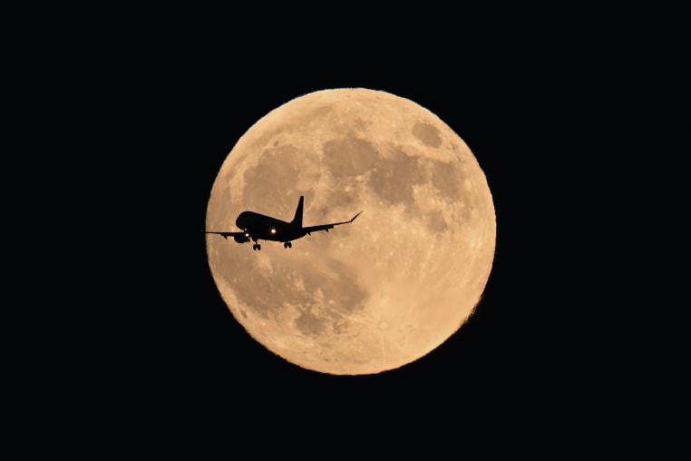 Hunter's Supermoon rises over San Francisco Bay