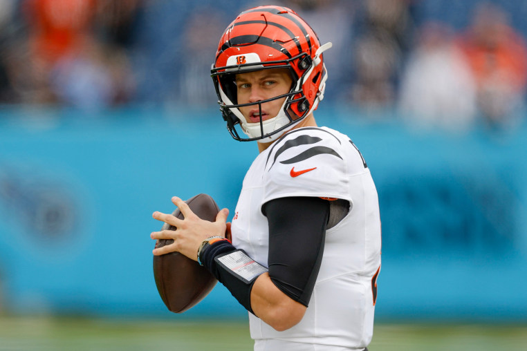 Cincinnati Bengals quarterback Joe Burrow warms up prior to a game 