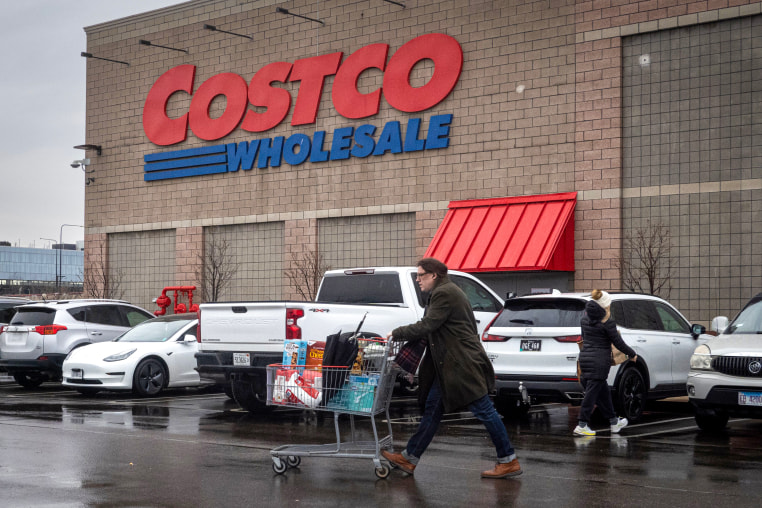 Costco store from the outside.