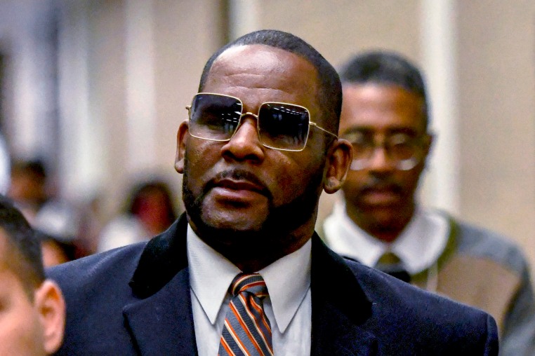 R Kelly.