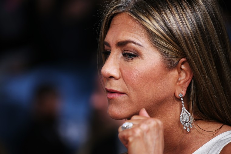 Jennifer Aniston arrives at the Screen Actors Guild Awards in 2020.