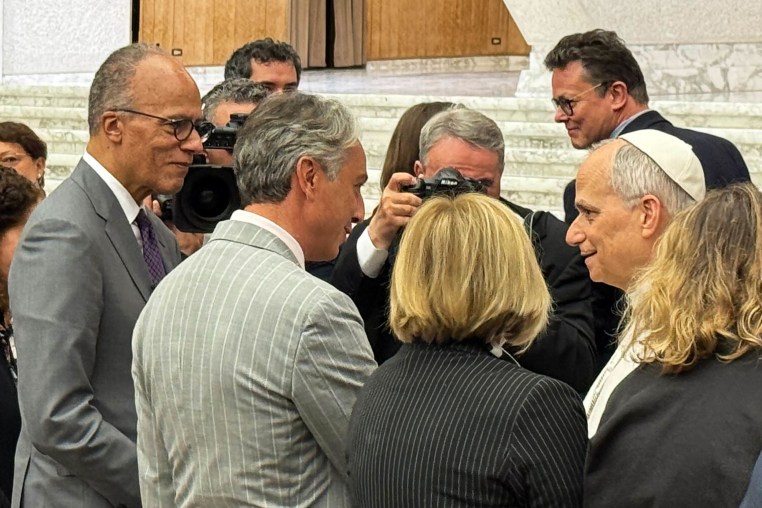 Lester Holt meeting Pope Leo XIV
