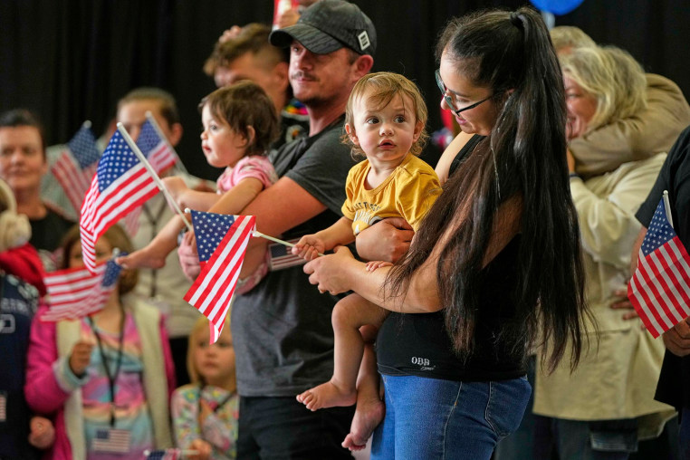 Afrikaners from South Africa arrive  in the U.S.