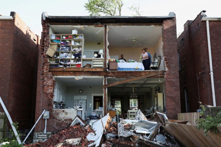 St.Louis city hit with tornados