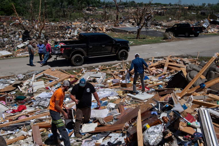 Tornadoes Leave Over 10 Dead In Kentucky