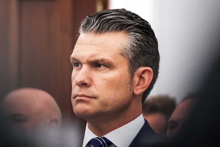  Pete Hegseth 