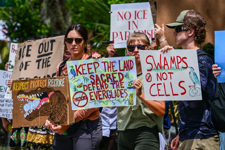US-IMMIGRATION-DETENTION-PROTEST