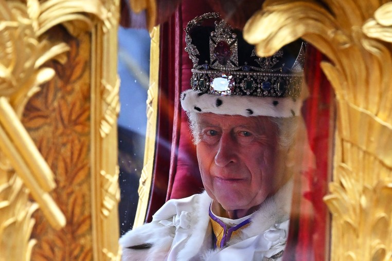 TOPSHOT-BRITAIN-ROYALS-CORONATION