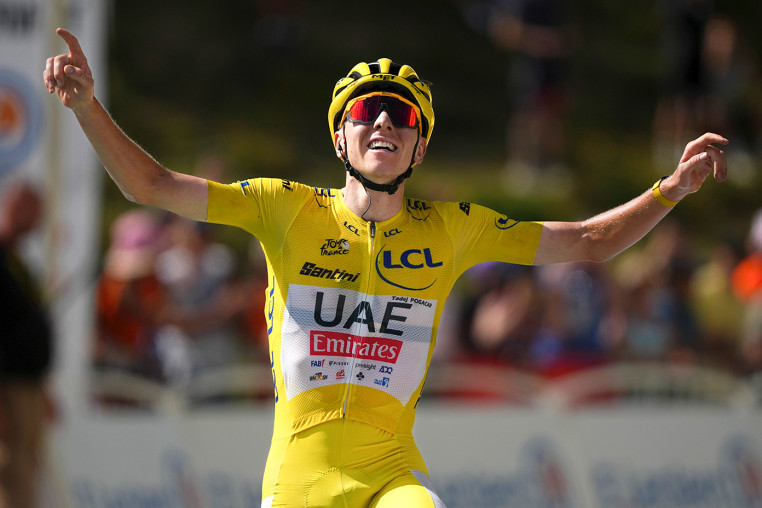 Tadej Pogačar tour de france 