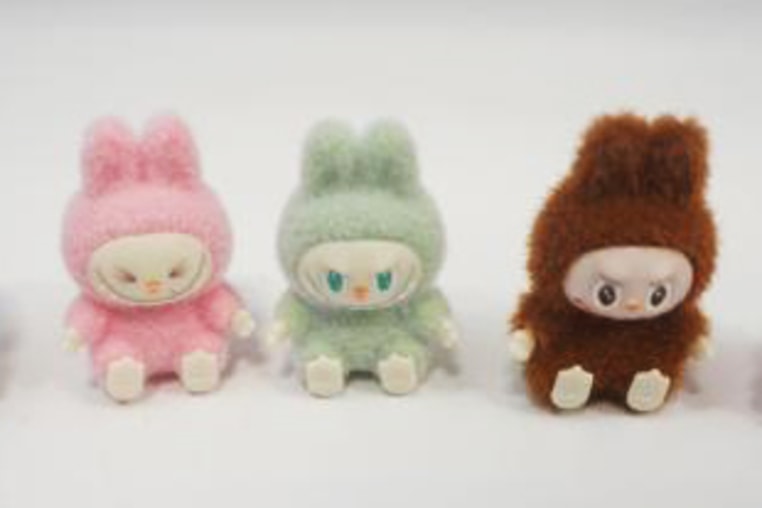 Three lafufus