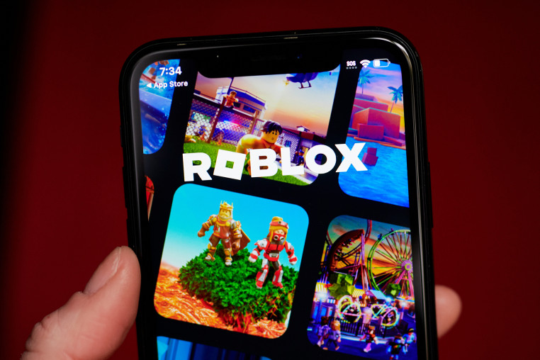 The Roblox app on a smartphone 