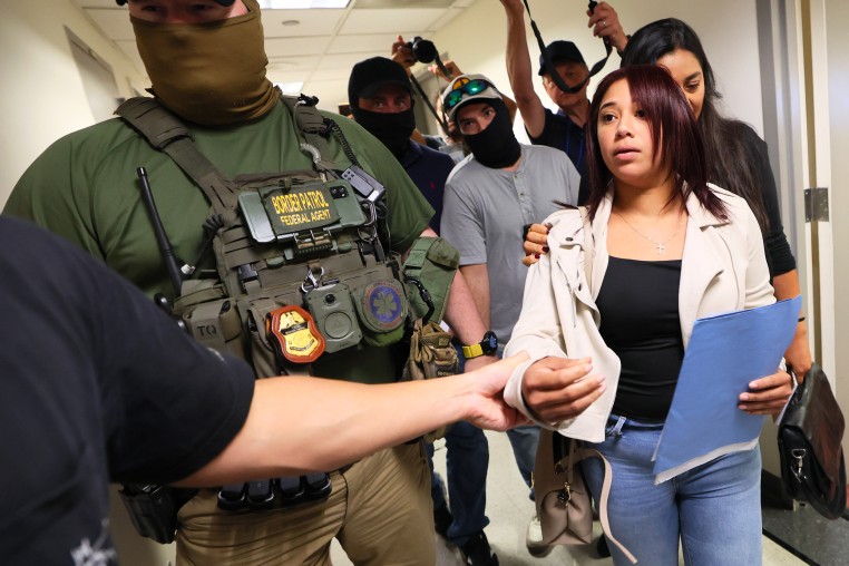 Image: ICE Detains Immigrants Inside New York City Courthouses