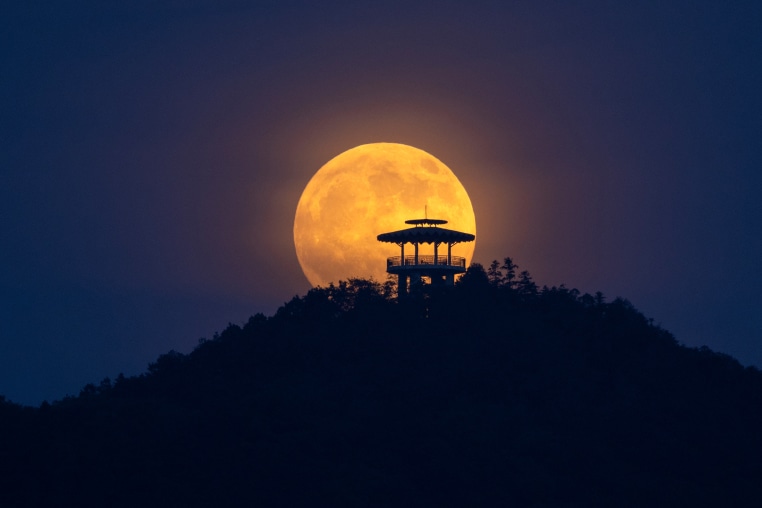 Blood Moon Observed Across China