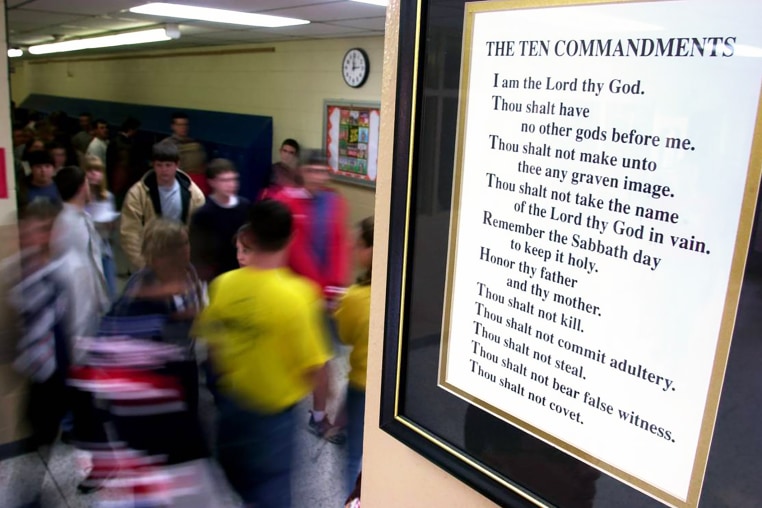 US-NEWS-TEXAS-SCHOOLS-TEN-COMMANDMENTS-LX