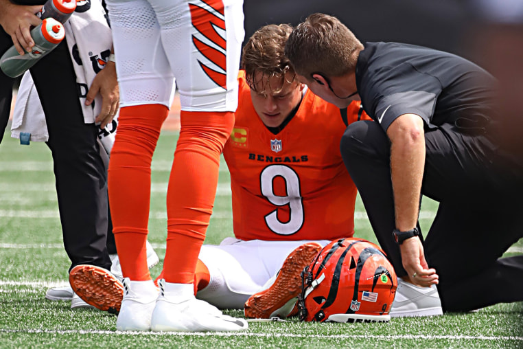 Image: NFL: SEP 14 Jaguars at Bengals joe burrow injury injured hurt
