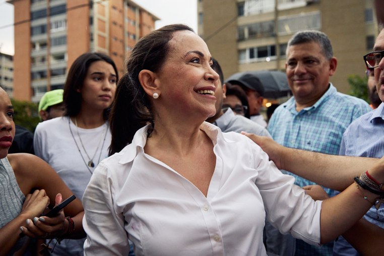 Banned Candidate Machado Holds Rally As US Reinstates Venezuela Sanctions