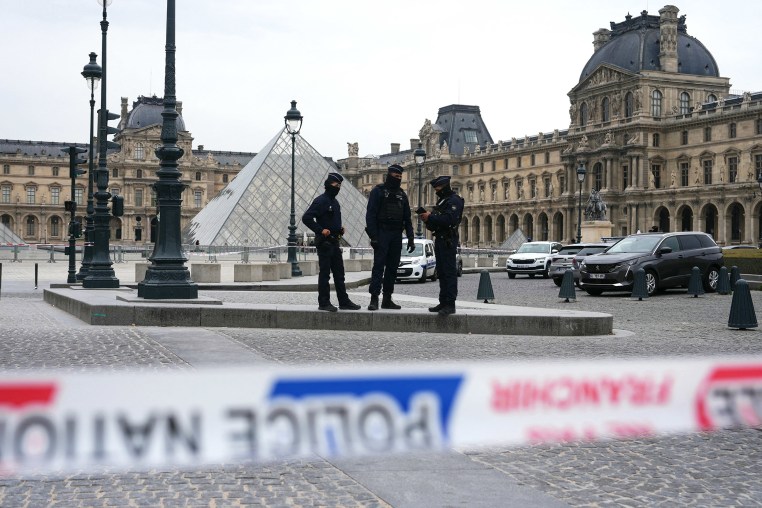 Image: FRANCE-MUSEUM-ROBBERY