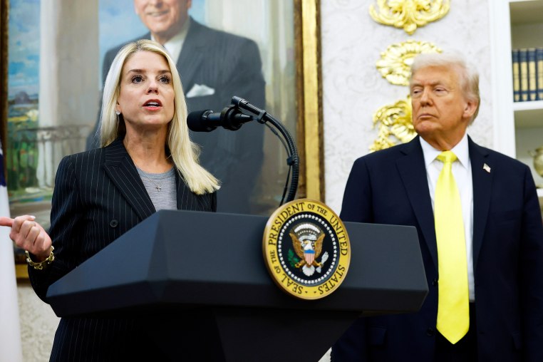 Pam Bondi and Donald Trump in the Oval Office of the White House.