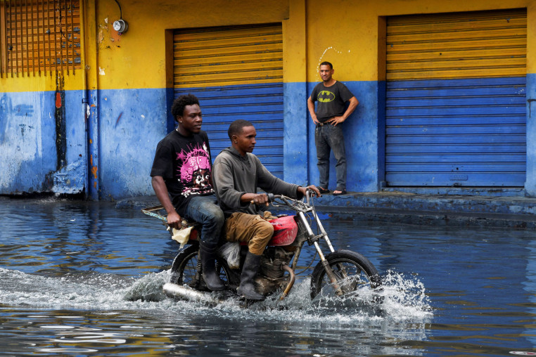 Affectations due to Tropical Storm Melissa, in Santo Domingo