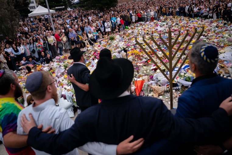 Image: Australia Reacts To Mass Shooting At Bondi Beach