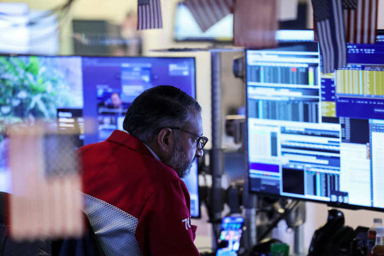 Global markets plunge as Trump reignites fears of trade war over Greenland
