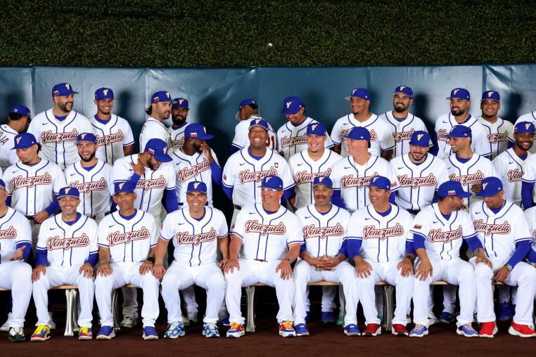 A team photo of Team venezuela.