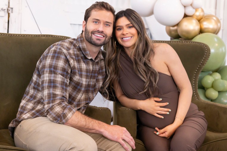 Dakota Mortensen, Taylor Frankie Paul on "The Secret Lives Of Mormon Wives" on Hulu.