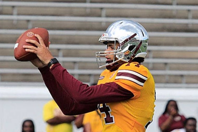 Bethune-Cookman QB Dominiq Ponder takes a snap during the Wildcats' spring game Saturday, April 22, 2023, at Daytona Stadium.

Bethune 10