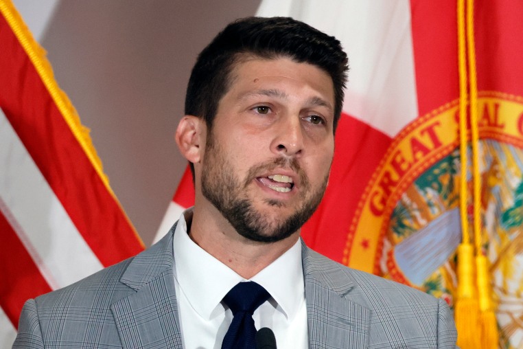 US-NEWS-FLA-AG-PUBLIC-CORRUPTION-UNIT-FL