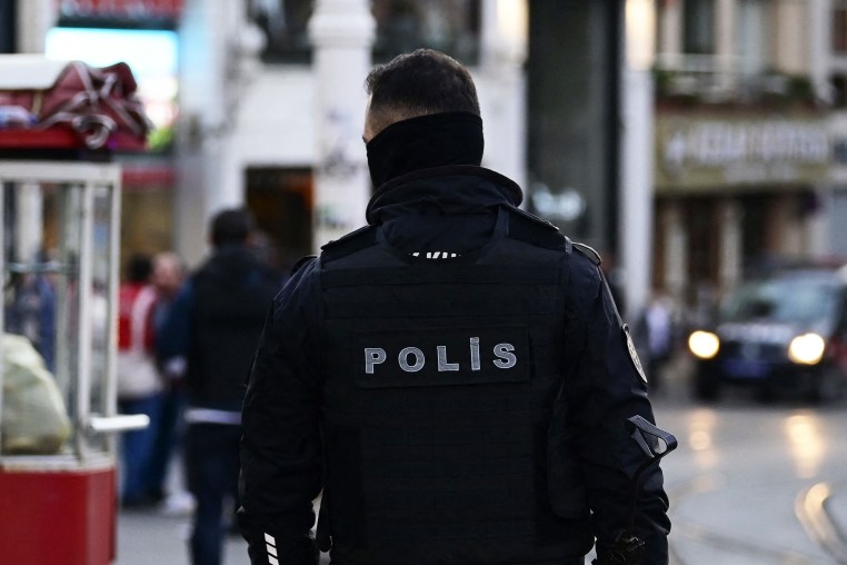 Image: Turkish police officier