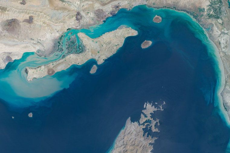 Strait of Hormuz/Iran-Oman April 7, 2026