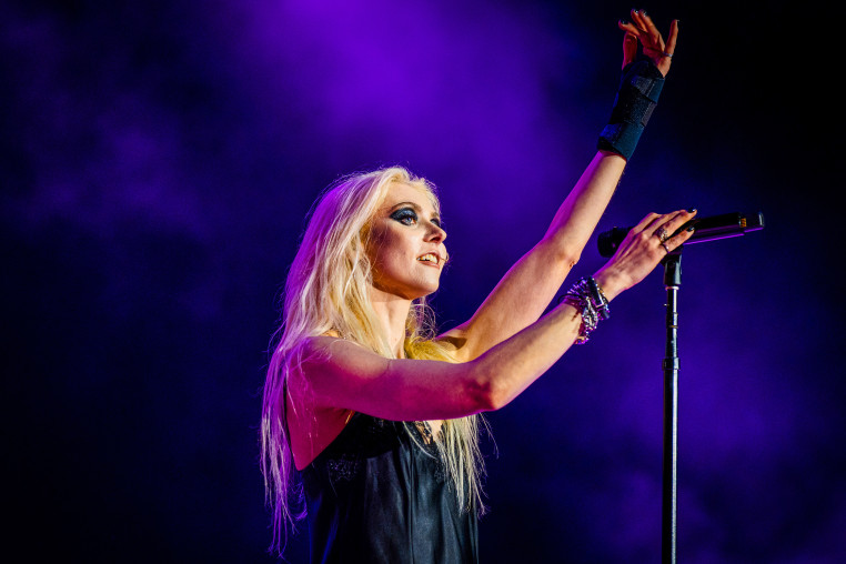 Taylor Momsen.