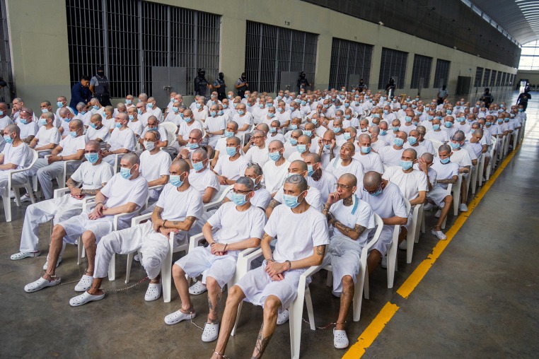 Image: TOPSHOT-EL SALVADOR-JUSTICE-GANGS-MS13