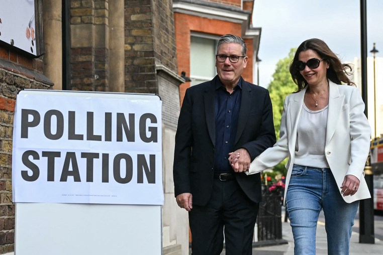TOPSHOT-BRITAIN-POLITICS-VOTE