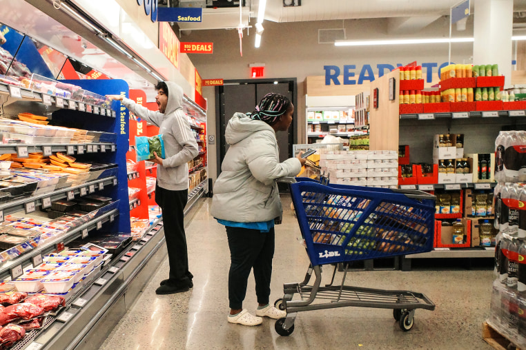 Discount Grocery Stores Thrive As Variety Of Economic Pressures Weigh On Consumers