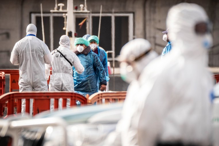 First passengers leave HV Hondius amid suspected hantavirus concerns in Tenerife