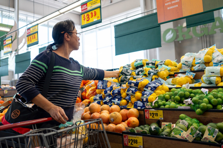  A customer shops for produce at an H-E-B grocery store on May 11, 2026 in Austin, Texas. 
