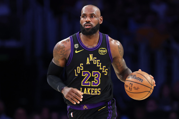 Image: LeBron James drribles the ball