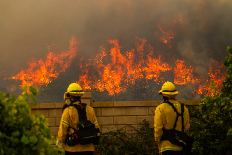 US-WEATHER-SANDY FIRE