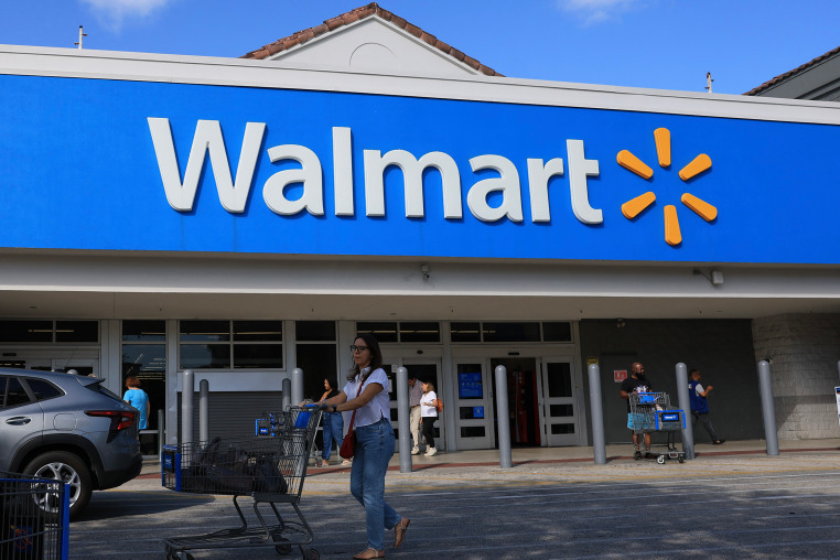 Walmart Reports Quarterly Earnings