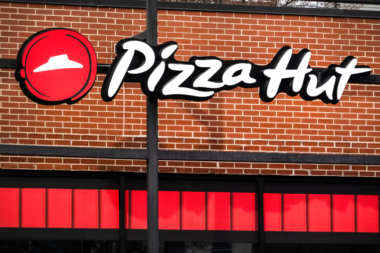 Pizza Hut Announces It's Closing Over 200 Stores