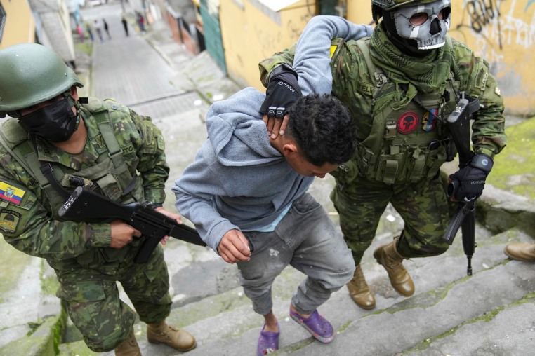 President Daniel Noboa decreed Monday a national state of emergency, a measure that lets authorities suspend people’s rights and mobilize the military. 
