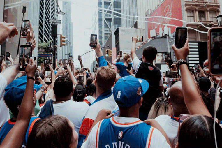 Scenes from Knicks parade