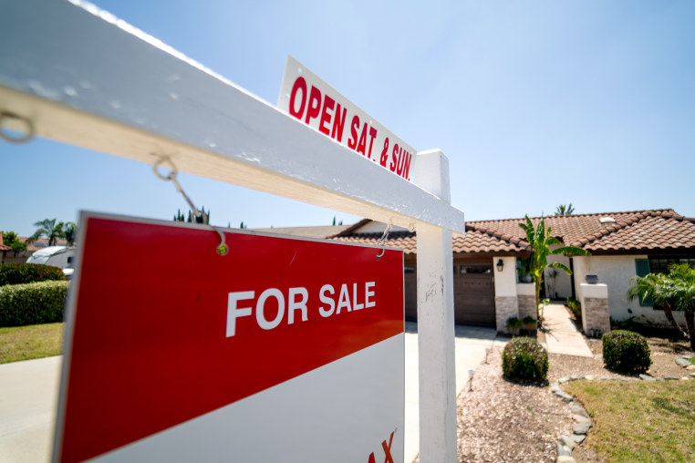 US Home Sales As Mortgage Rates Jump For Second Week