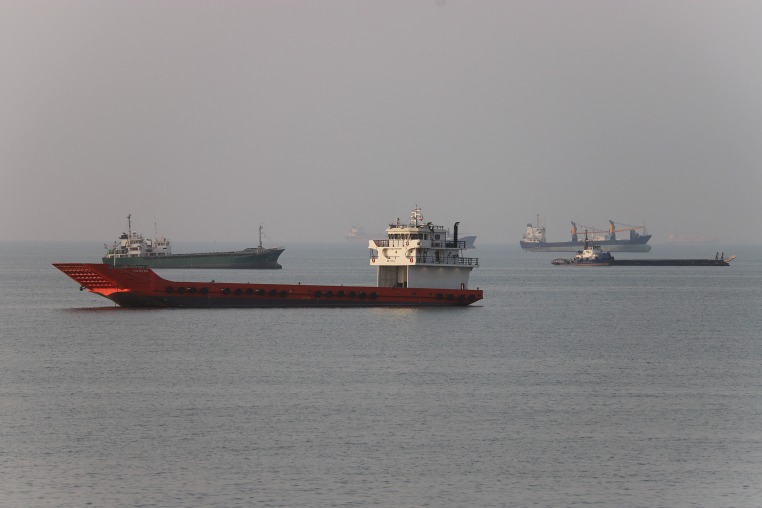 Vessels in the Strait of Hormuz near the beach of Bandar Abbas
