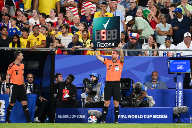 Official Campbell-Kirk Waugh shows 5 minutes of stoppage time.
