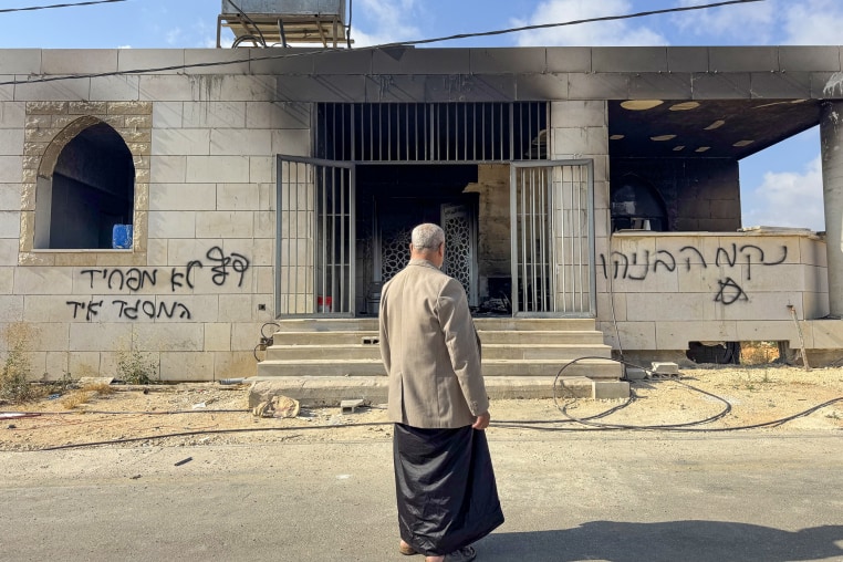 Israeli settlers torch mosque in West Bank village