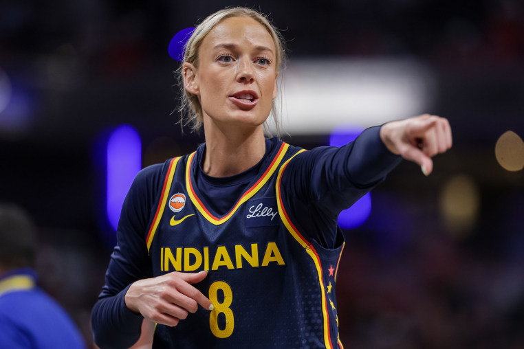 Phoenix Mercury v Indiana Fever